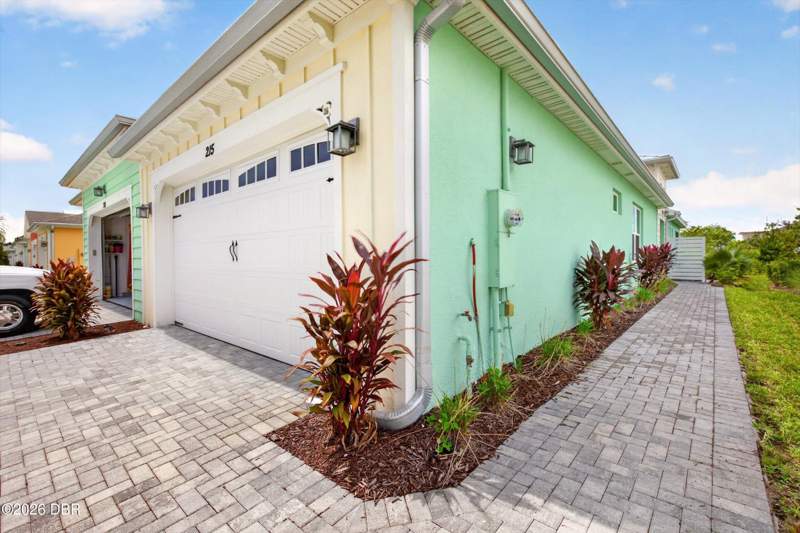 2 bedroom Single Family Residence at 215 Gypsy Palace Lane, Latitude, Daytona Beach — photo 3
