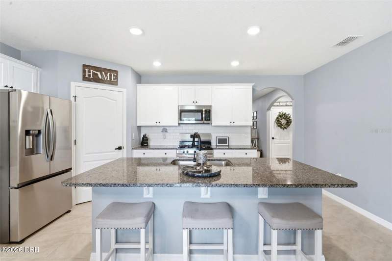 4 bedroom Single Family Residence at 135 Point Pleasant Road, DeLand, DeLand — photo 3