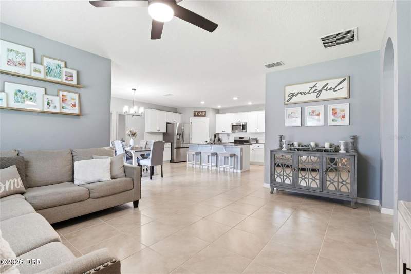 4 bedroom Single Family Residence at 135 Point Pleasant Road, DeLand, DeLand — photo 5