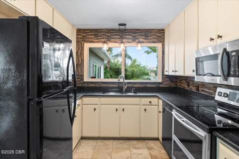 213 Boylston Avenue, Daytona Beach FL - photo 17 of 44