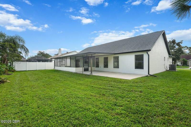 4 bedroom Single Family Residence at 1392 Surrey Park Drive, Windsor Hill, Port Orange — photo 4