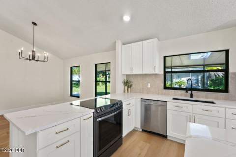 1392 Surrey Park Drive, Port Orange FL - photo 6 of 29