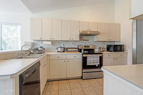 220 London Drive, Palm Coast FL - photo 9 of 28