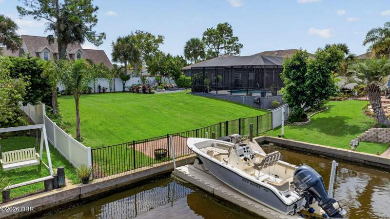 4 bedroom Single Family Residence at 16 Cherrytree Court, Palm Coast, Palm Coast — photo 4
