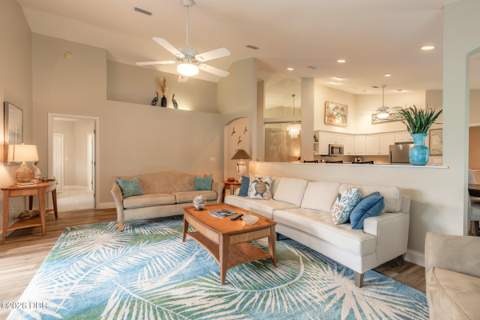 682 Middlebury Loop, New Smyrna Beach FL - photo 12 of 44