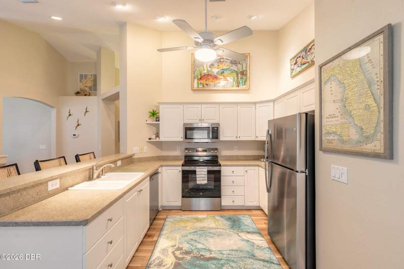 3 bedroom Single Family Residence at 682 Middlebury Loop, New Smyrna Beach, New Smyrna Beach — photo 2