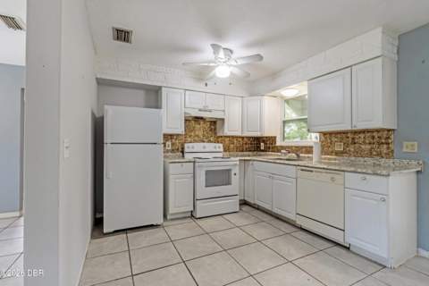 2512 Florida Boulevard, South Daytona FL - photo 9 of 24