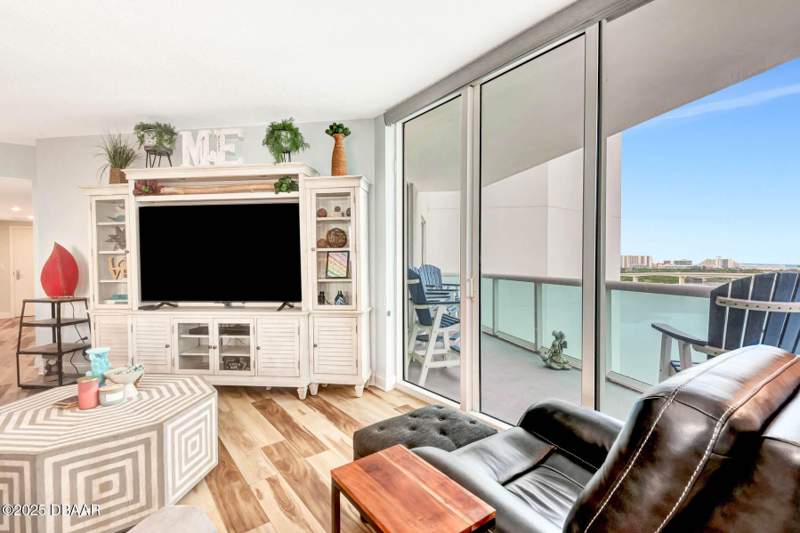 3 bedroom Condominium at 241 Riverside Drive #1209, Marina Grande On The Halifax, Holly Hill — photo 4