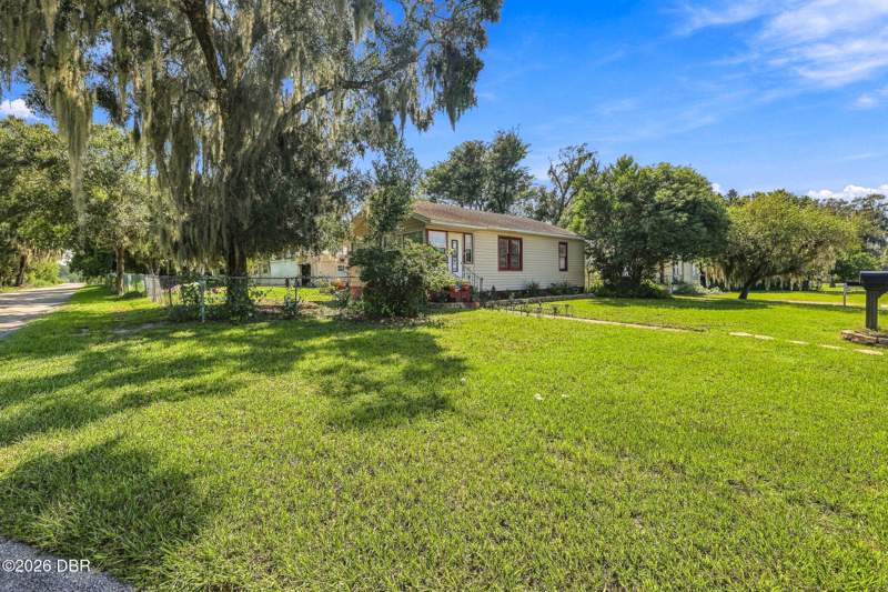 2 bedroom Single Family Residence at 614 W Pennsylvania Avenue, Not In Subdivision, DeLand — photo 3