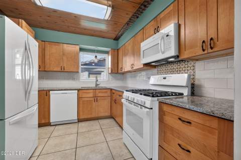 1348 Killian Street, Daytona Beach FL - photo 13 of 39