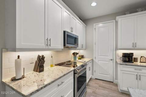 8 Hawk Roost Court, Ormond Beach FL - photo 10 of 38