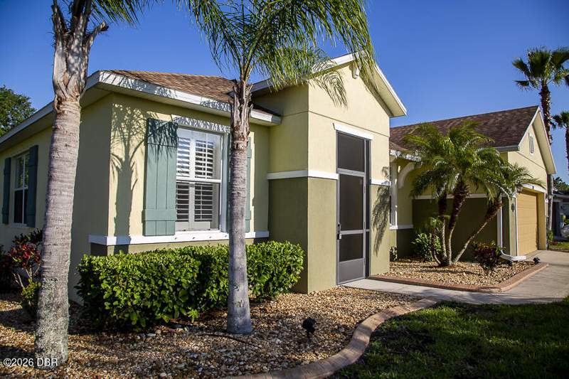 3 bedroom Single Family Residence at 269 Bayberry Lakes Boulevard, Bayberry Lakes, Daytona Beach — photo 2
