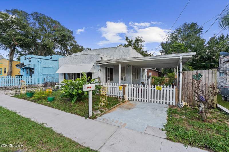 2 bedroom Single Family Residence at 321 Cottrill Street, Not In Subdivision, Daytona Beach — photo 1