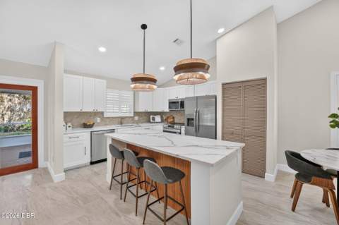 736 Pine Shores Circle, New Smyrna Beach FL - photo 8 of 39
