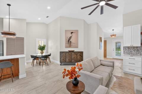 736 Pine Shores Circle, New Smyrna Beach FL - photo 11 of 39