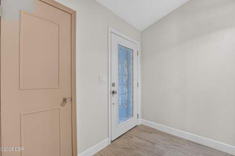 736 Pine Shores Circle, New Smyrna Beach FL - photo 16 of 39