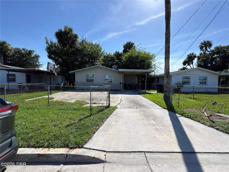 2 bedroom Single Family Residence at 532 S Caroline Street, Not In Subdivision, Daytona Beach — photo 1