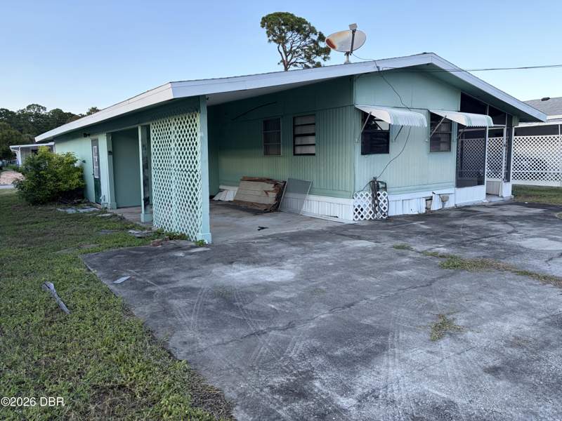 2 bedroom Manufactured Home at 729 Cindy Circle, Commonwealth, Port Orange — photo 3