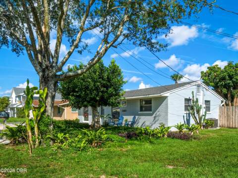 125 Dixwood Avenue, Edgewater FL - photo 8 of 57
