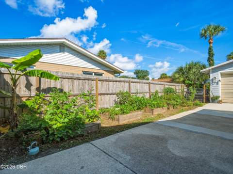 125 Dixwood Avenue, Edgewater FL - photo 12 of 57