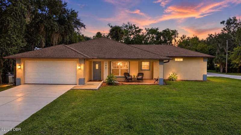 3 bedroom Single Family Residence at 191 Nancy Street, Not In Subdivision, Oak Hill — photo 1