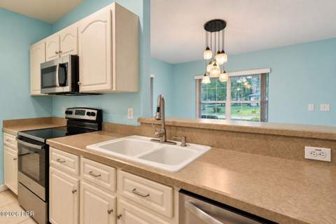 191 Nancy Street, Oak Hill FL - photo 14 of 39
