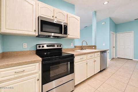191 Nancy Street, Oak Hill FL - photo 15 of 39
