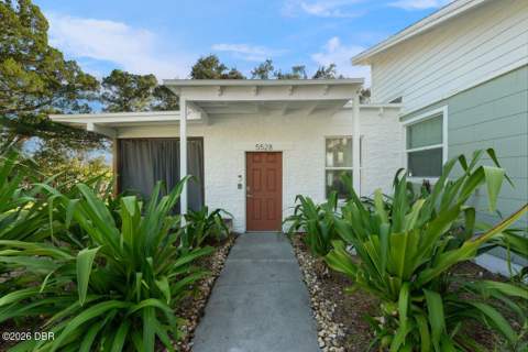 5528 W Bayshore Drive, Port Orange FL - photo 7 of 49