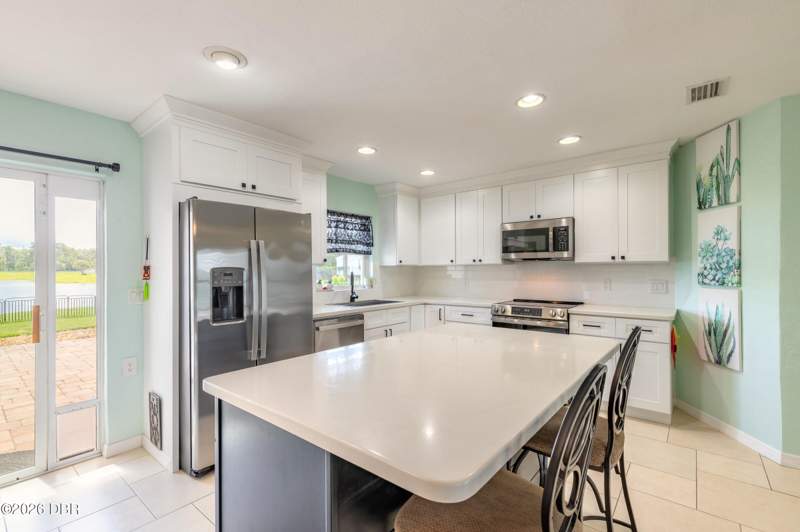 3 bedroom Single Family Residence at 749 Baywood Lane, Greenbriar Estates, South Daytona — photo 2