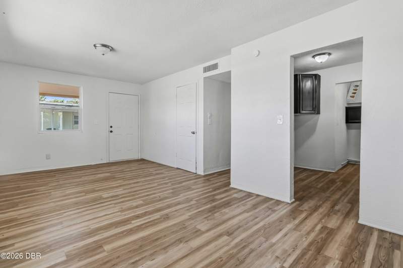 3 bedroom Single Family Residence at 444 S Caroline Street, Daytona Gardens, Daytona Beach — photo 3