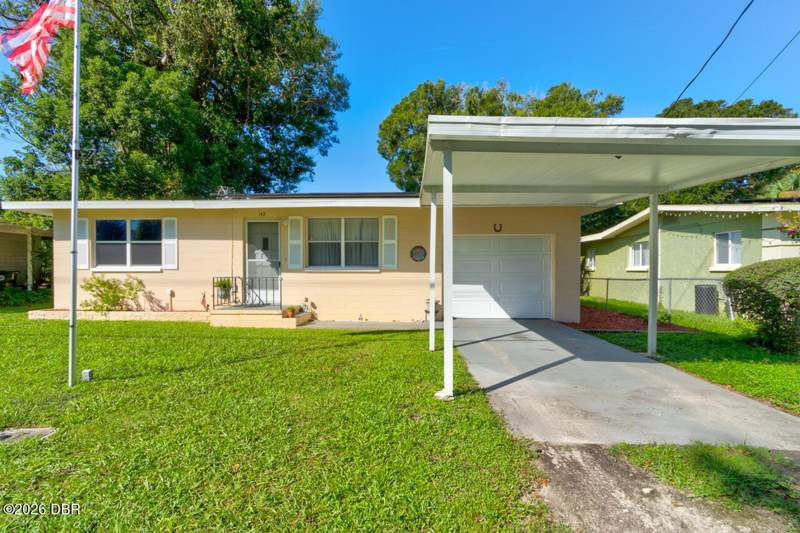 2 bedroom Single Family Residence at 142 Center Street, Center Park, Daytona Beach — photo 3