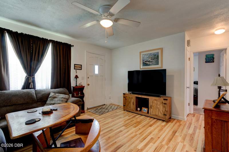 2 bedroom Single Family Residence at 142 Center Street, Center Park, Daytona Beach — photo 5