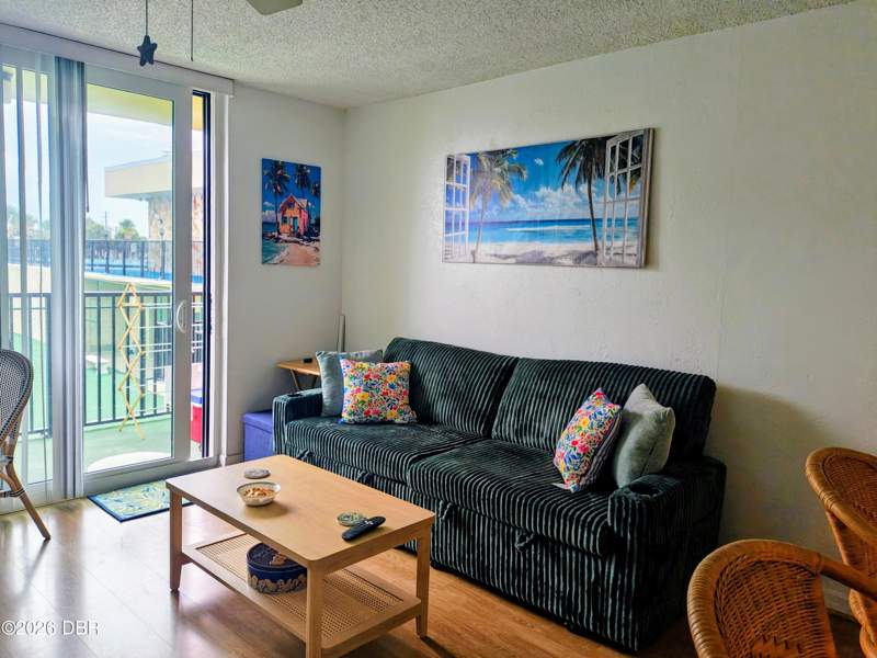 1 bedroom Condominium at 1441 N Atlantic Avenue #213, Vantage Pointe Pool & Racquet Club, Daytona Beach — photo 2