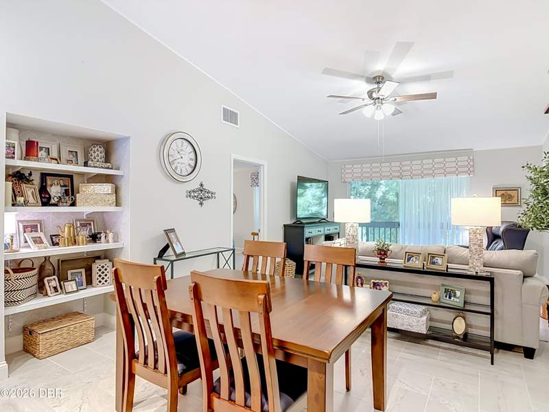 2 bedroom Condominium at 203 S Orchard Street #3C, Thousand Oaks Condo, Ormond Beach — photo 2