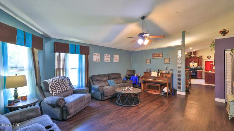 3 bedroom Single Family Residence at 720 S Ridgewood Avenue, Rio Vista, Ormond Beach — photo 4