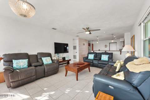 2 Breezeway Drive, Ormond Beach FL - photo 9 of 32