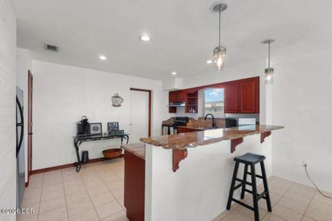 2 Breezeway Drive, Ormond Beach FL - photo 11 of 32