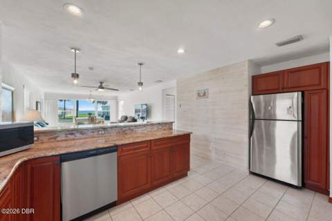 2 Breezeway Drive, Ormond Beach FL - photo 13 of 32