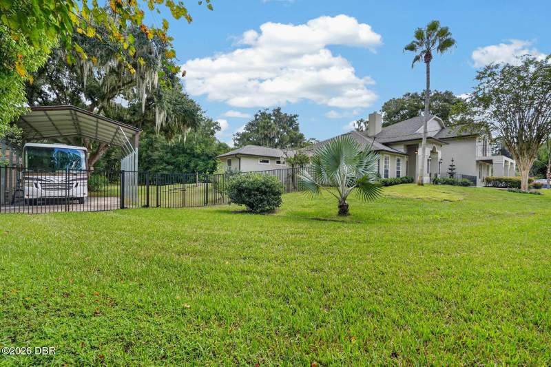 4 bedroom Single Family Residence at 500 Lake Winnemissett Drive, DeLand, DeLand — photo 3