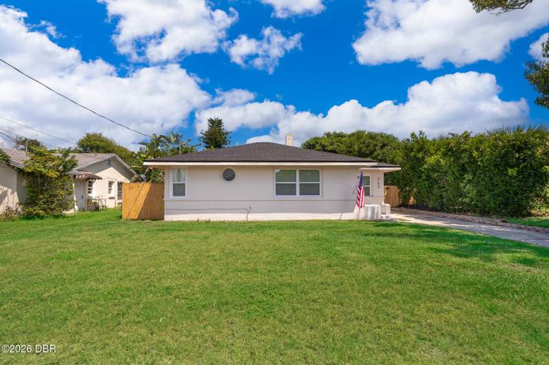 2 bedroom Single Family Residence at 263 Williams Avenue, Ortona North, Daytona Beach — photo 2