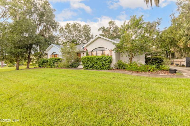 3 bedroom Single Family Residence at 208 W Stetson Avenue, Not on the List, DeLand — photo 3