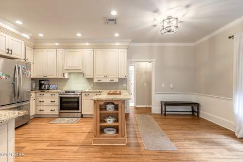 208 W Stetson Avenue, DeLand FL - photo 8 of 49
