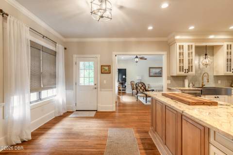 208 W Stetson Avenue, DeLand FL - photo 10 of 49