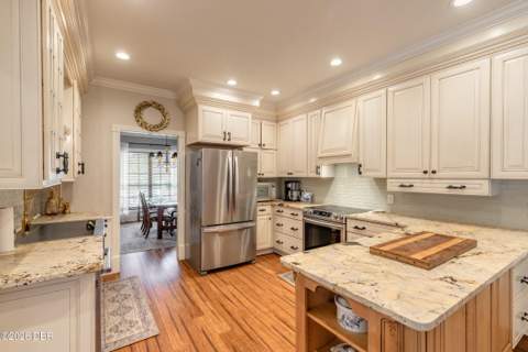 208 W Stetson Avenue, DeLand FL - photo 12 of 49