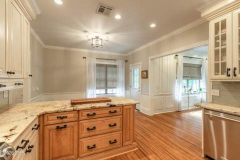 208 W Stetson Avenue, DeLand FL - photo 14 of 49