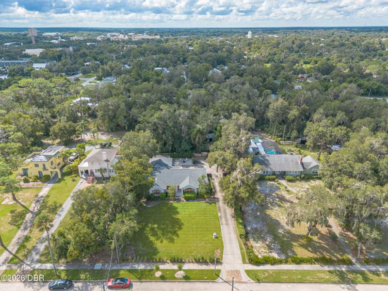 3 bedroom Single Family Residence at 208 W Stetson Avenue, Not on the List, DeLand — photo 2