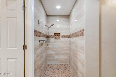 1013 Indian Oaks #E, Holly Hill FL - photo 13 of 31