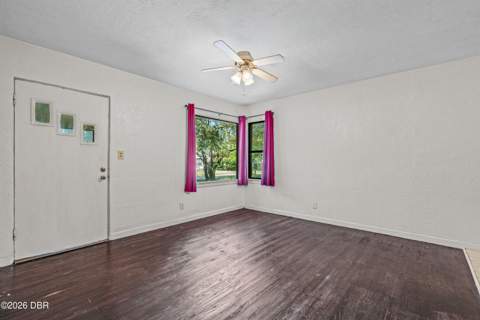 711 Flanders Avenue, Daytona Beach FL - photo 7 of 22