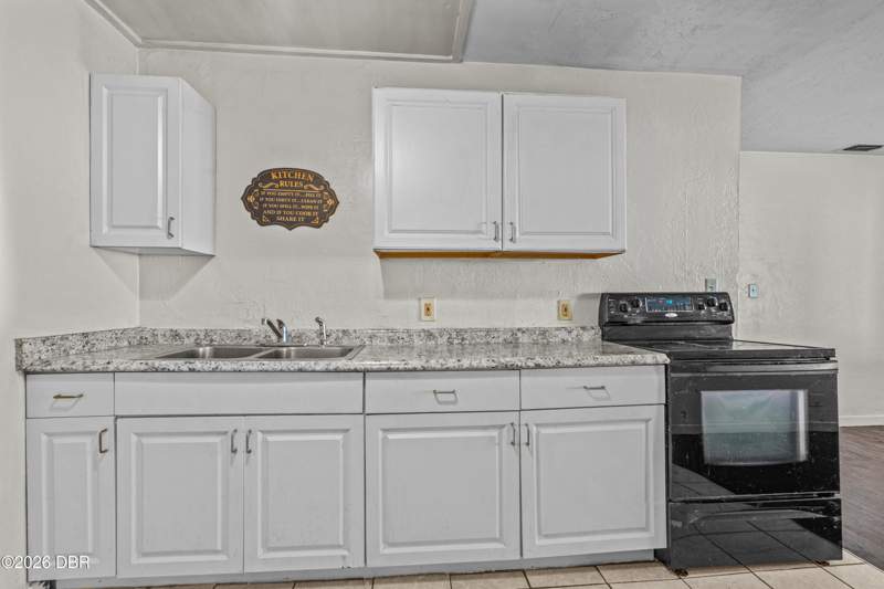 2 bedroom Single Family Residence at 711 Flanders Avenue, Flanders Sub, Daytona Beach — photo 4