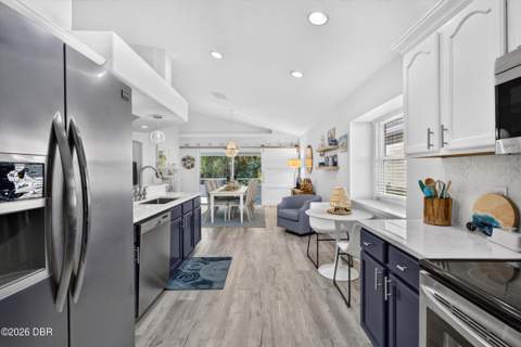 1135 Champions Drive, Daytona Beach FL - photo 9 of 57